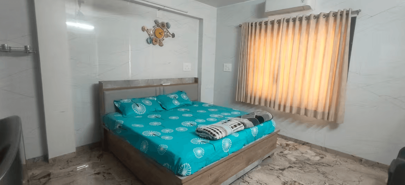 Home Stay S G highway 2