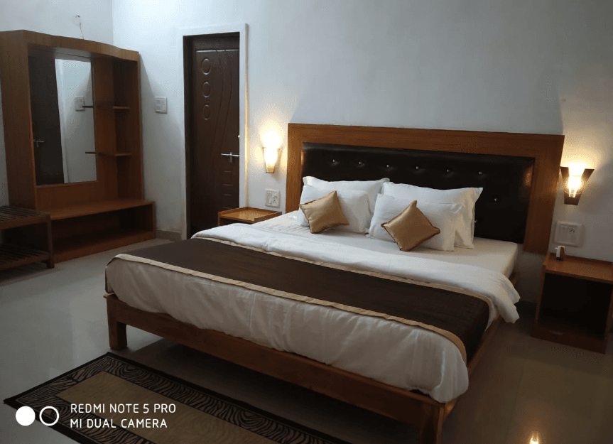 Delux cottage in Kanha 3