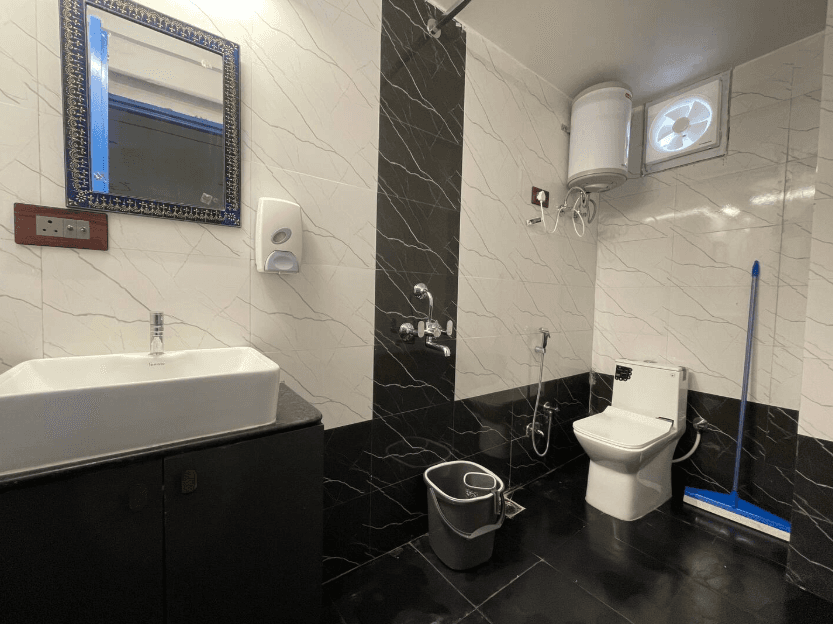 Deluxe Double Bed ensuite 3