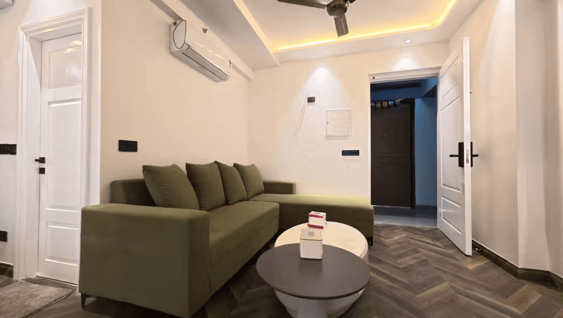 Luxury Studio • High-Rise 3