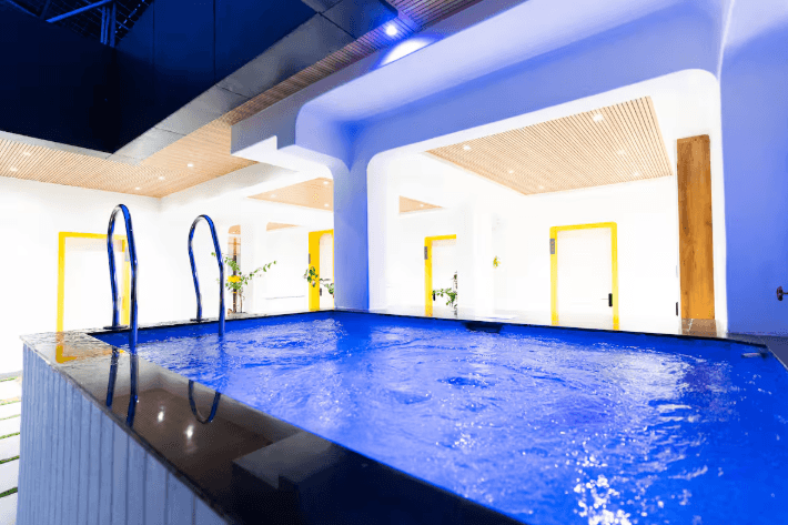 Select Suites 4