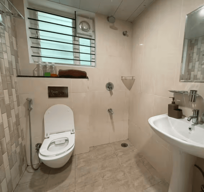 Elegant Deluxe Room 4