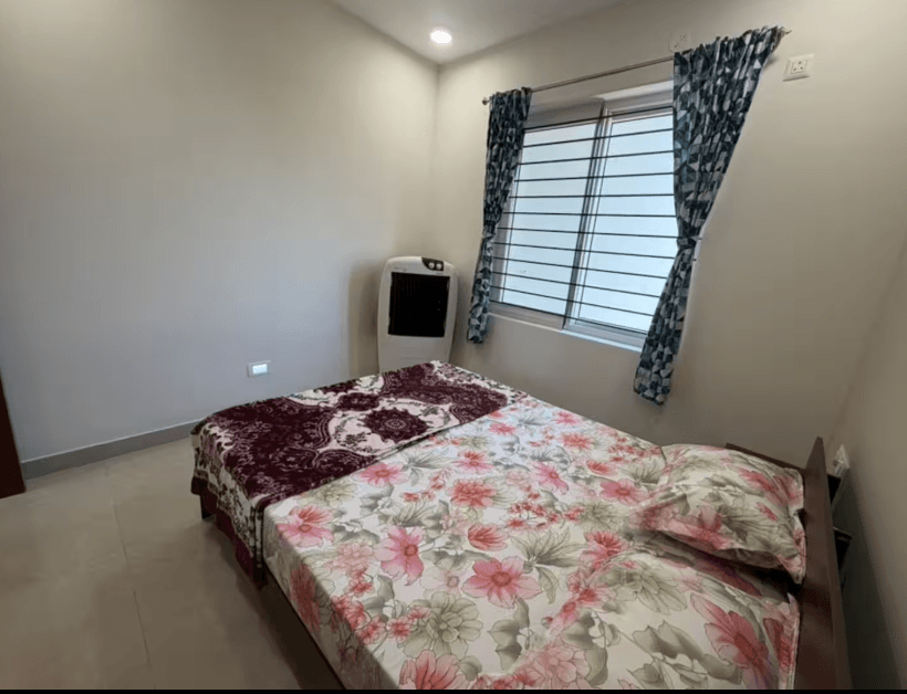 Cozy room with washroom 4