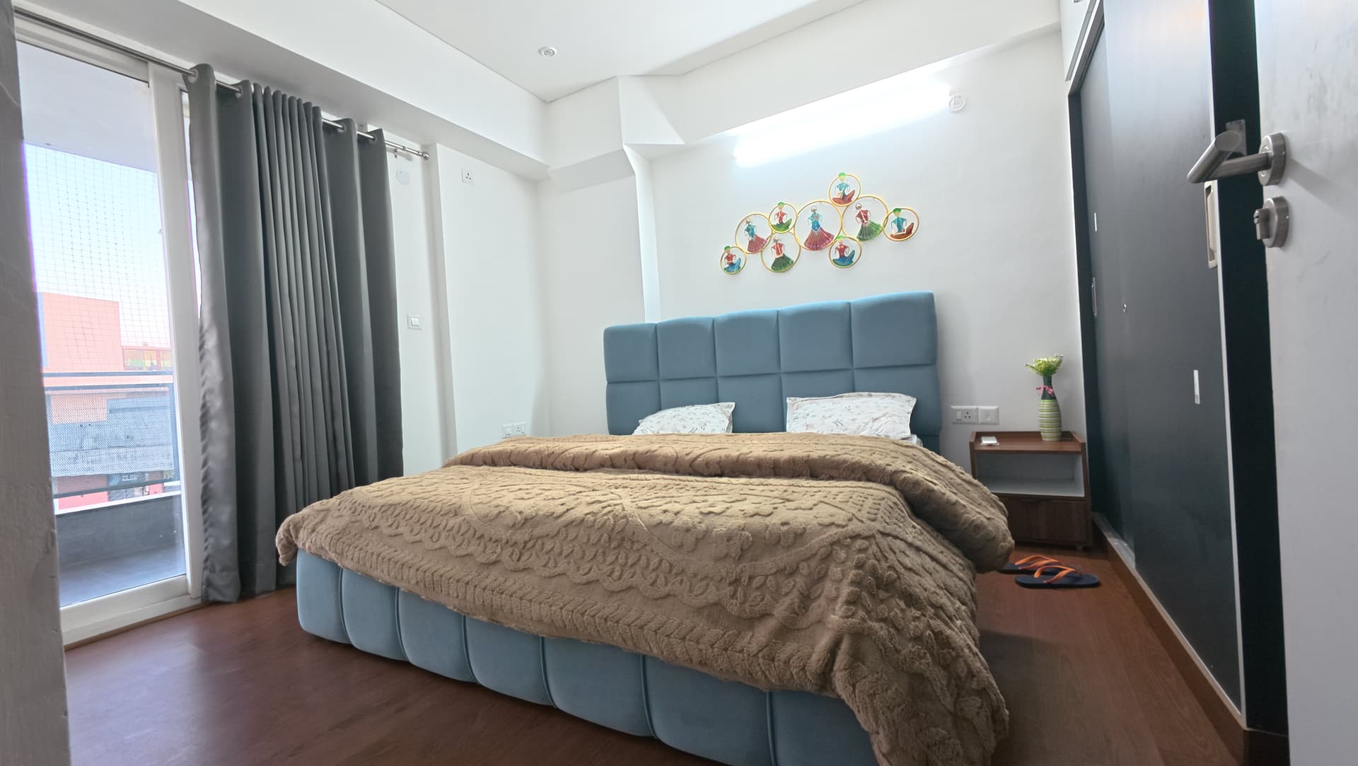 Spacious Family 1BHK |Safe & Comfortable |Gurugram main
