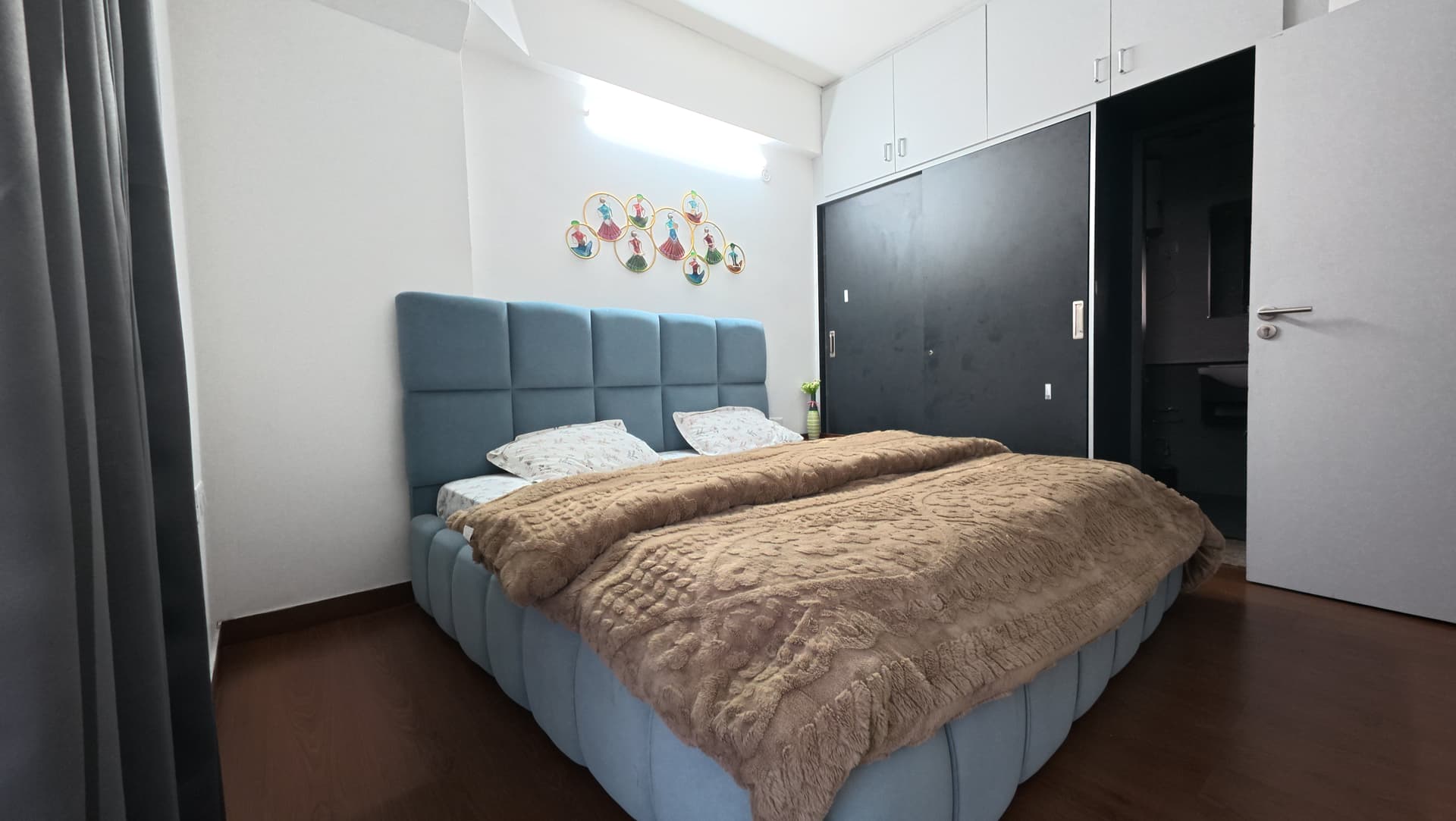Spacious Family 1BHK |Safe & Comfortable |Gurugram 2